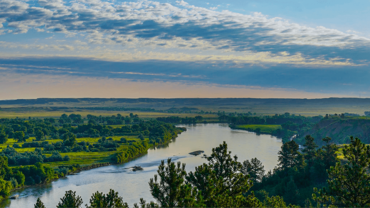 Yellowstone River flowing through Montana grasslands under wide sky