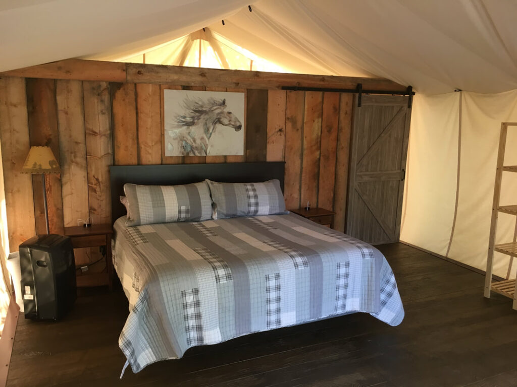Canvas Single King accommodation