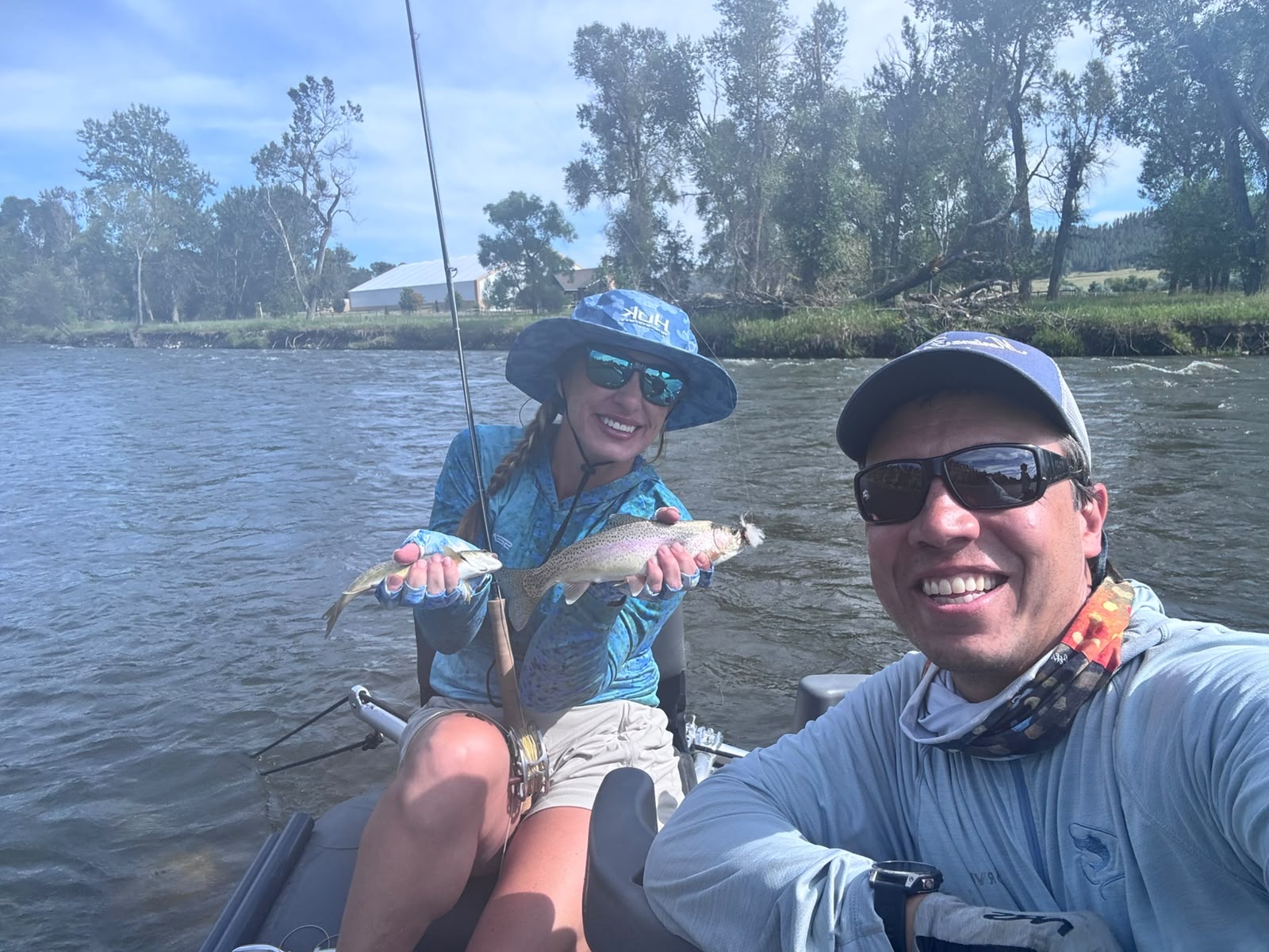 Guide Pablo Manavella with a guest's double catch